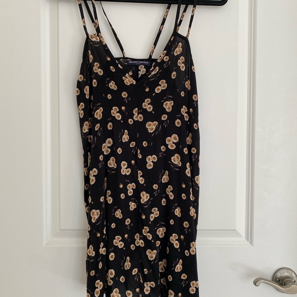 Brandy Melville | Floral tunic/mini dress - Picture 2 of 10